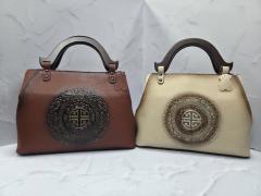 коричневая