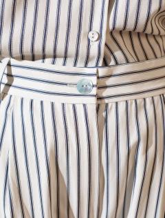 молочный-синий