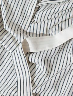 молочный-синий