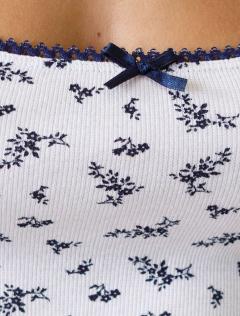 белый-т.синий цветы	