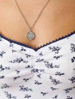 белый-т.синий цветы	