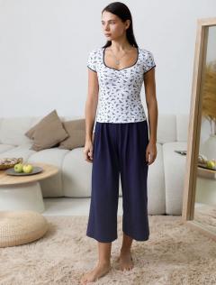 белый-т.синий цветы	