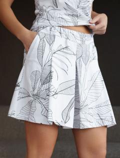 белый-черный листья