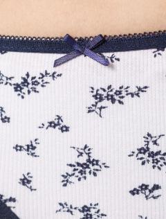 белый-т.синий цветы