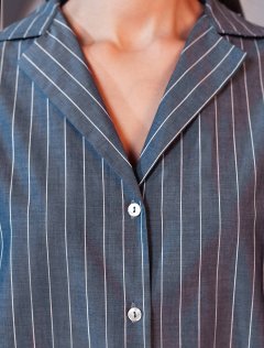 коричневый