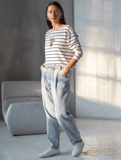 белый-т.синий_цветок