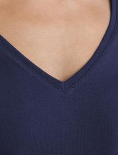 темно-синий