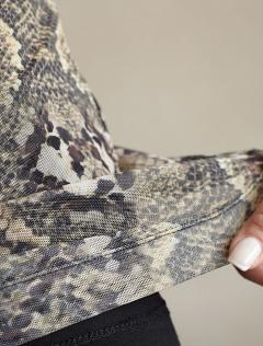 коричневый-бежевый змея