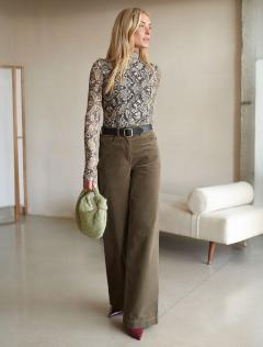 коричневый-бежевый змея