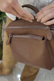 Коричневый