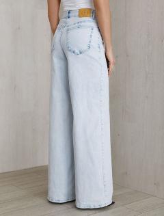 светло-голубой