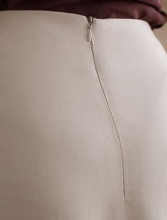 светло-бежевый