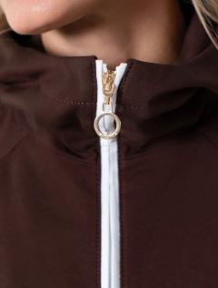 коричневый