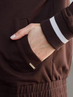 коричневый