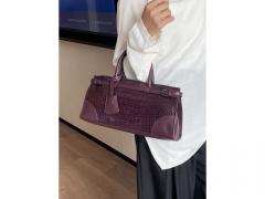 фиолетовый