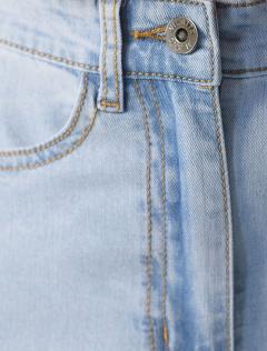 светло-голубой