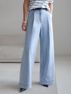 светло-голубой