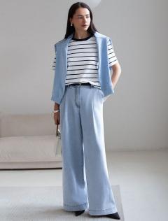 светло-голубой