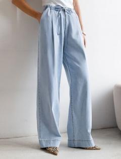 светло-голубой