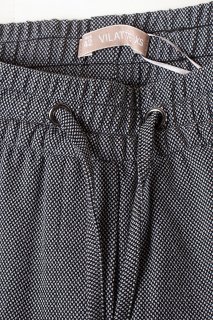 темно-красный