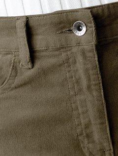 светло-оливковый