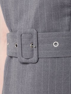 темно-красный