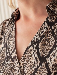 темно-красный