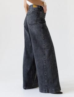 темно-серый