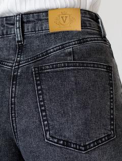 темно-серый