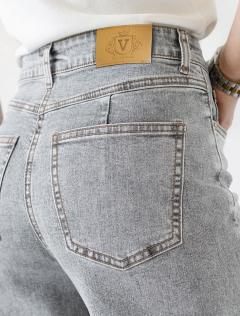 светло-серый