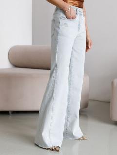 светло-голубой