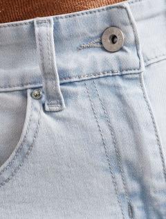 светло-голубой