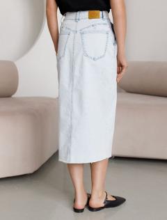 светло-голубой