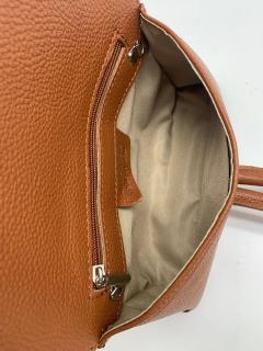 коричневый