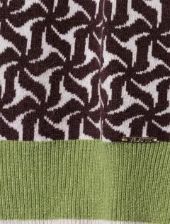 коричневый